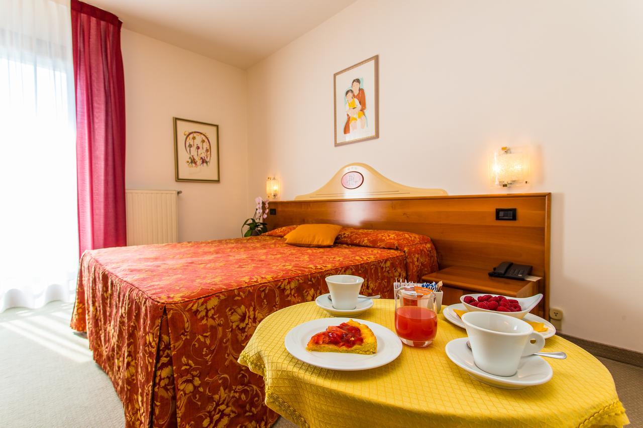 Hotel Tegorzo Fener ภายนอก รูปภาพ