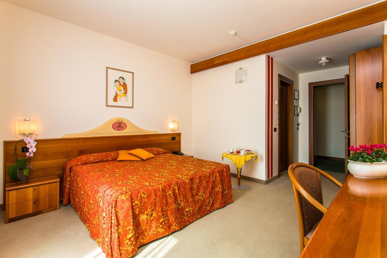 Hotel Tegorzo Fener ภายนอก รูปภาพ